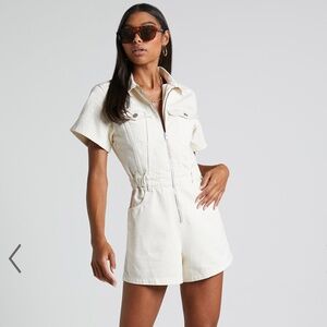 MAURIEL PLAYSUIT - Showpo - Size 4 *never worn